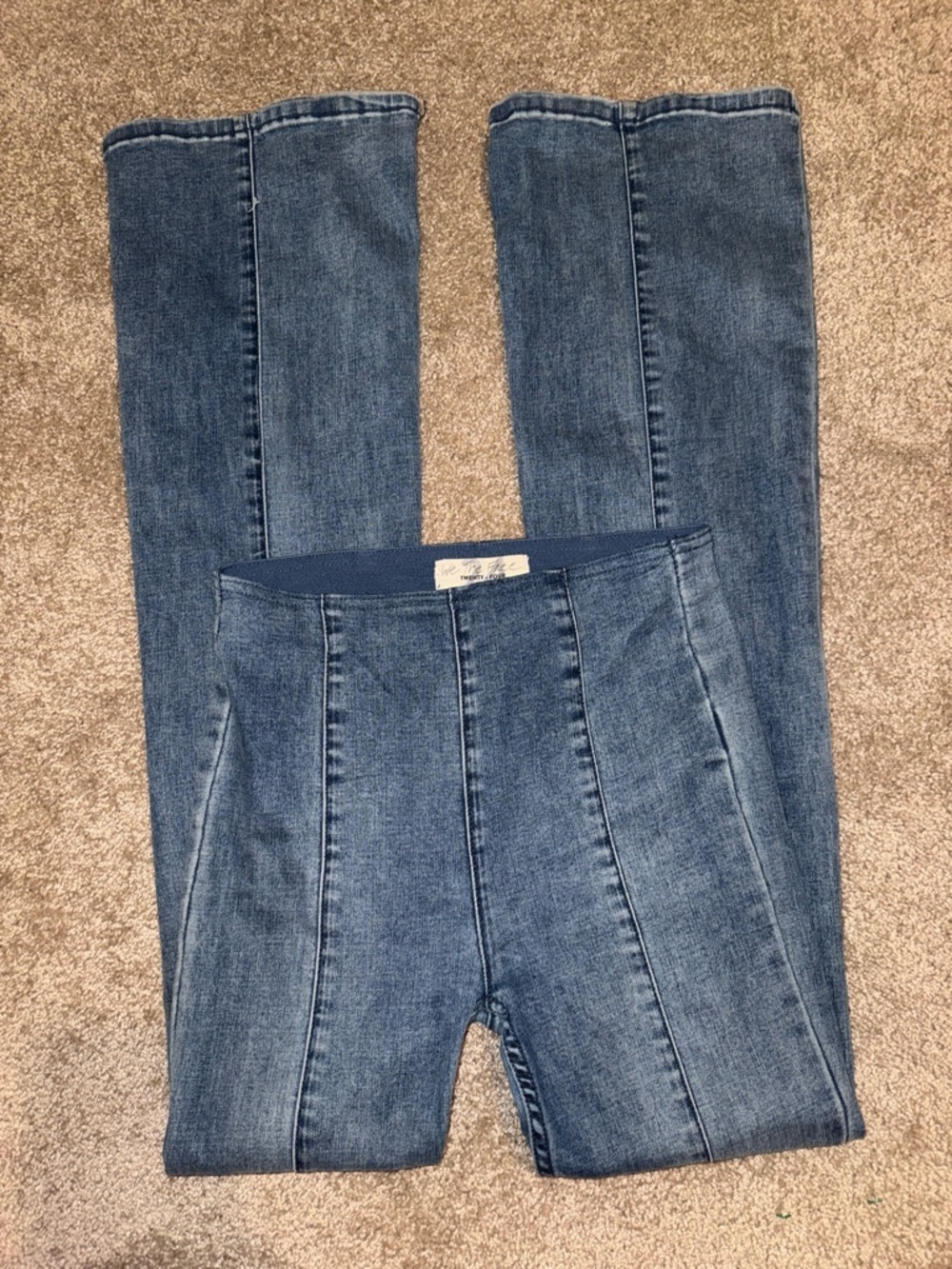 We The Free People Women's High-Rise Flare Jeans in Medium Blue Wash 24. B2 - Picture 3 of 6